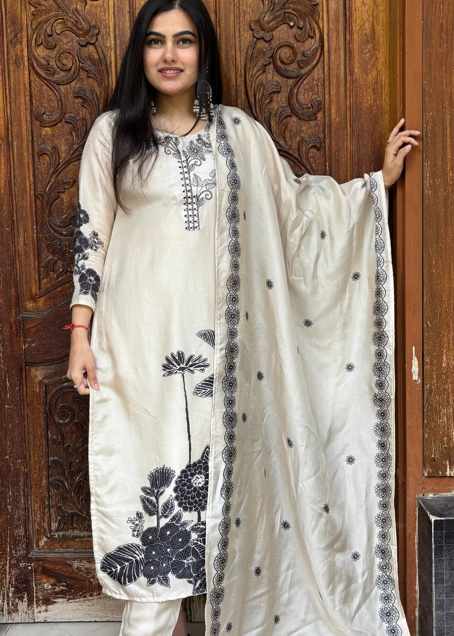 YATIKA CREAM BLACK SUIT SET