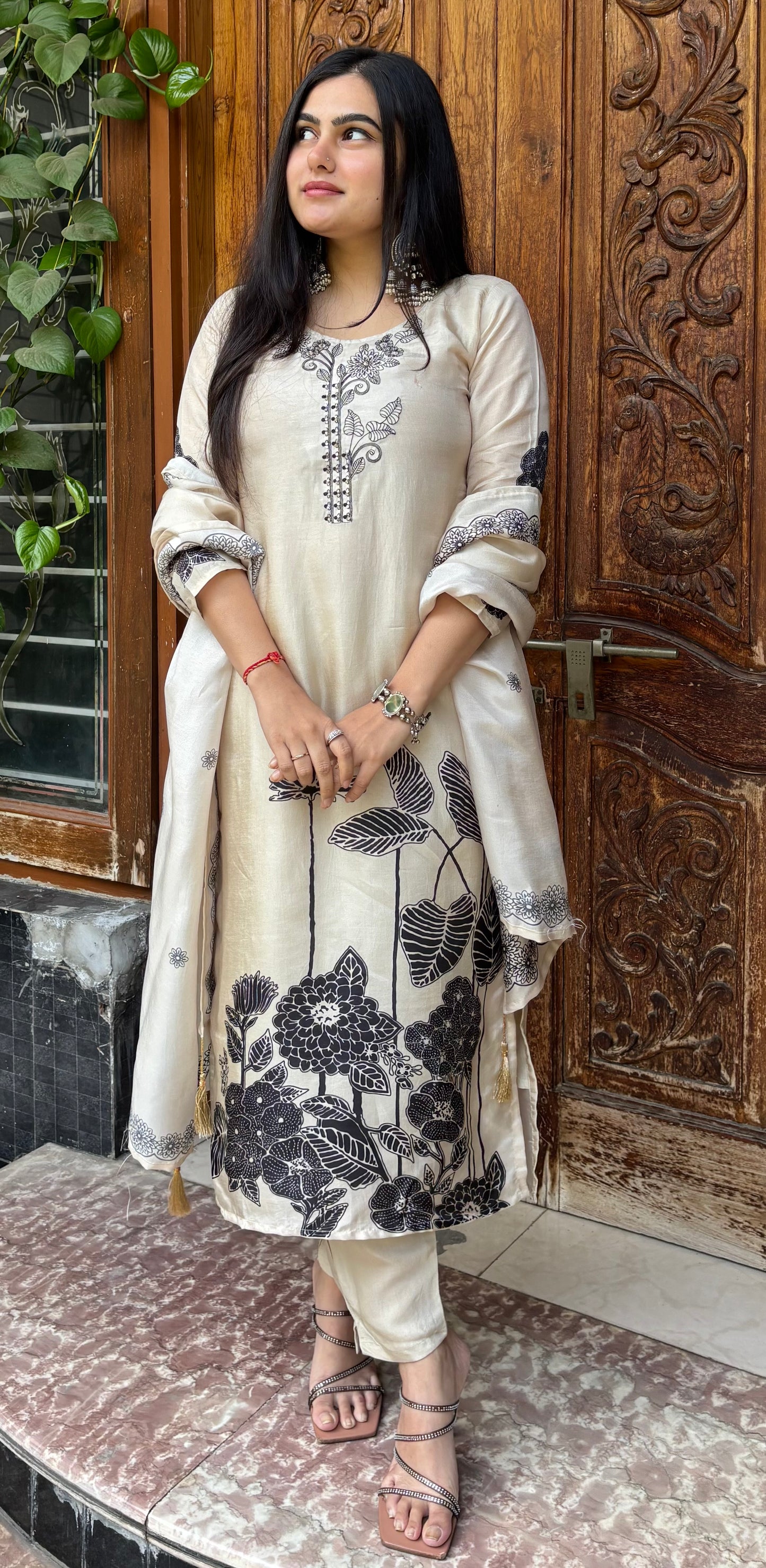 YATIKA CREAM BLACK SUIT SET