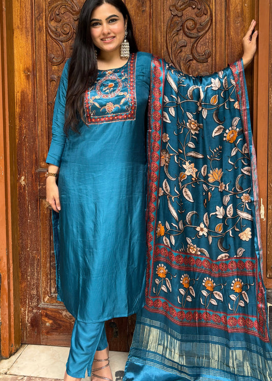 VAAYU GAJJI SILK SUIT SET