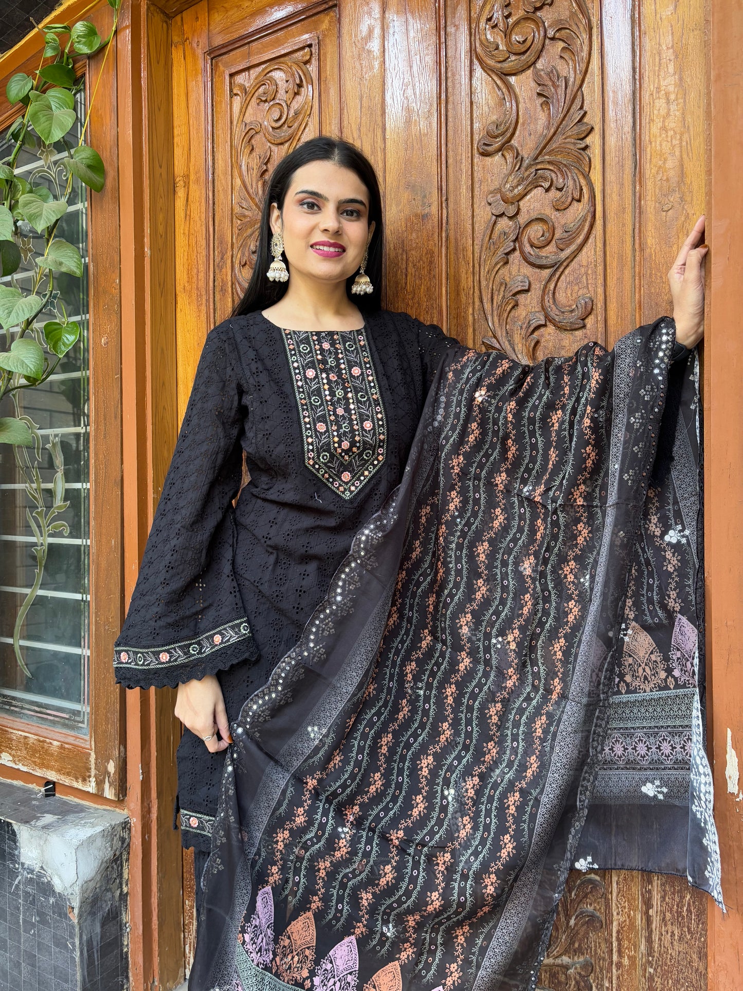 ELINA CHIKANKARI SUIT SET